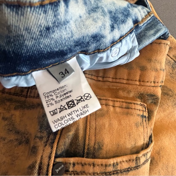 Distressed Men Jeans - Picture 6 of 8